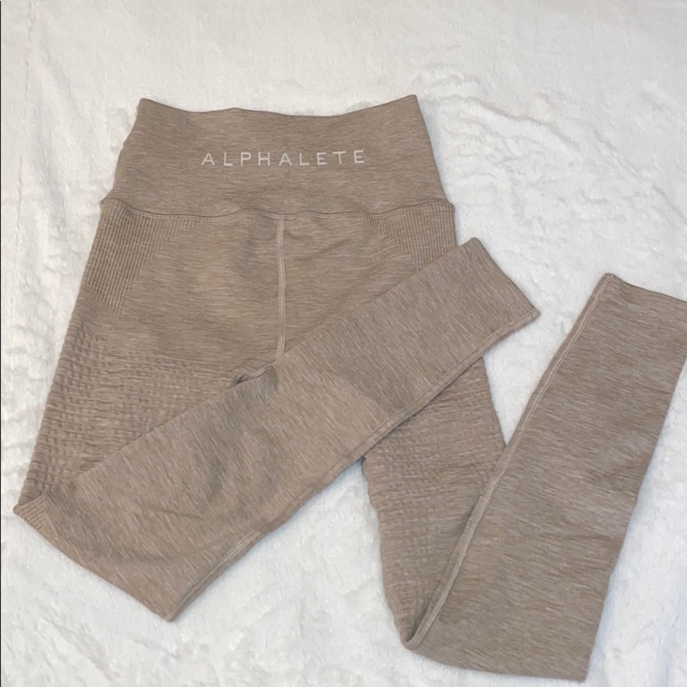 NWOT Alphalete Halo Leggings Size S In Nude